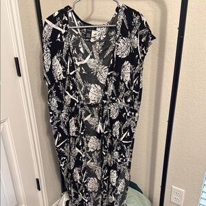 Black and White Floral Women's Dress